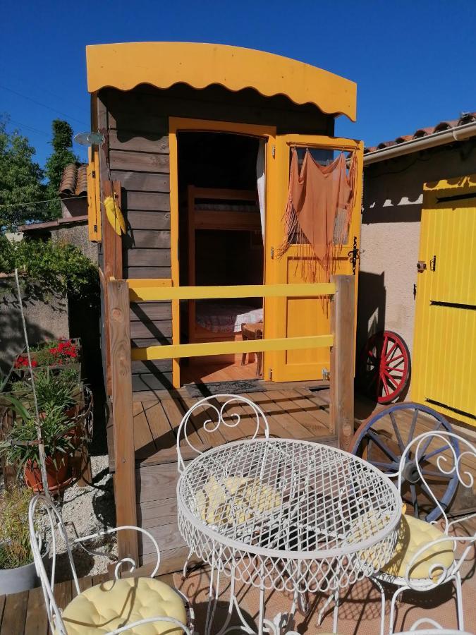 La Fee Viviane Et Michel L'Enchanteur Robion en Luberon Kültér fotó
